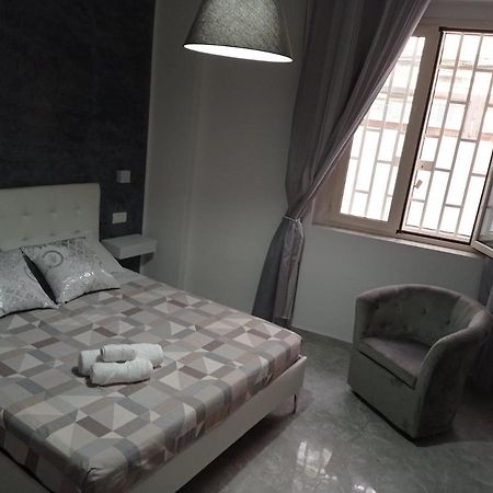 Hotel Casa Sanabria à Bari Extérieur photo