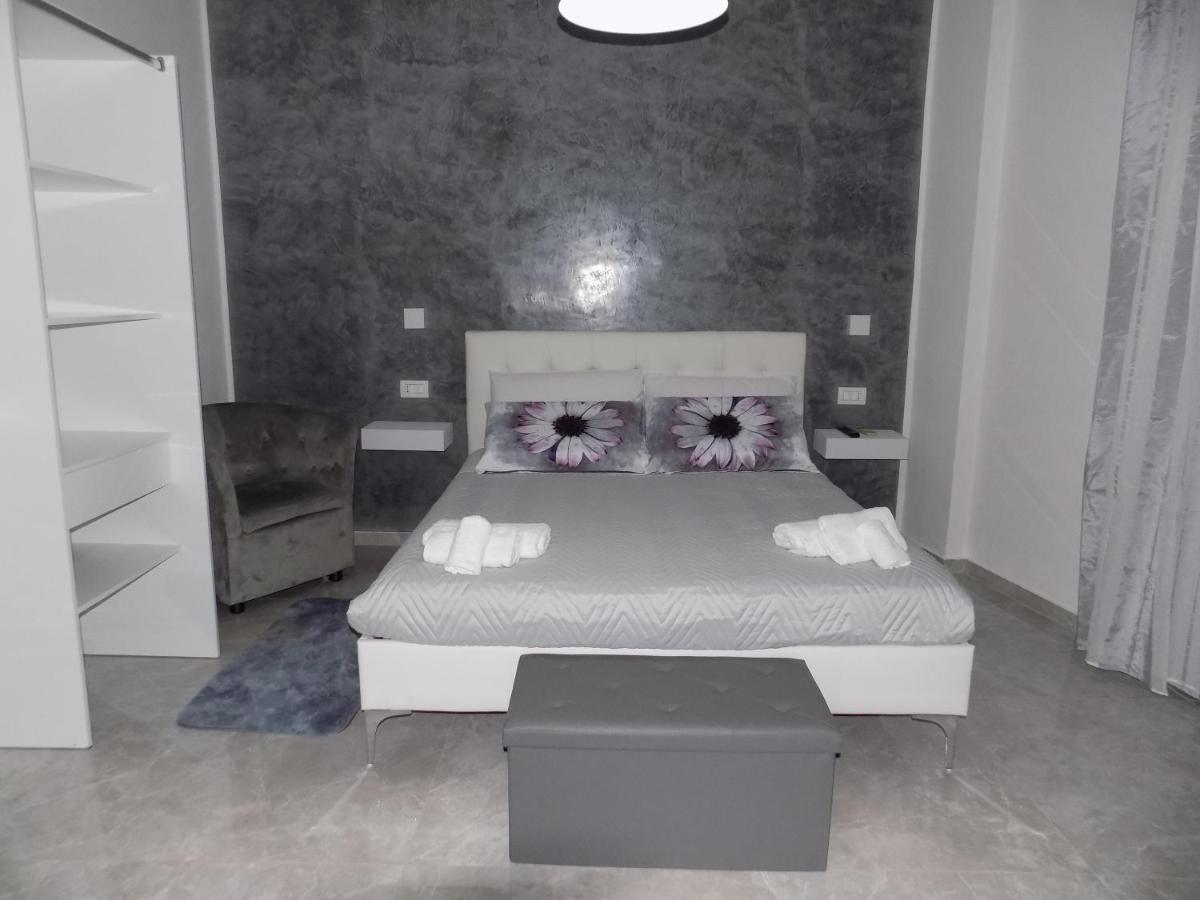 Hotel Casa Sanabria à Bari Extérieur photo