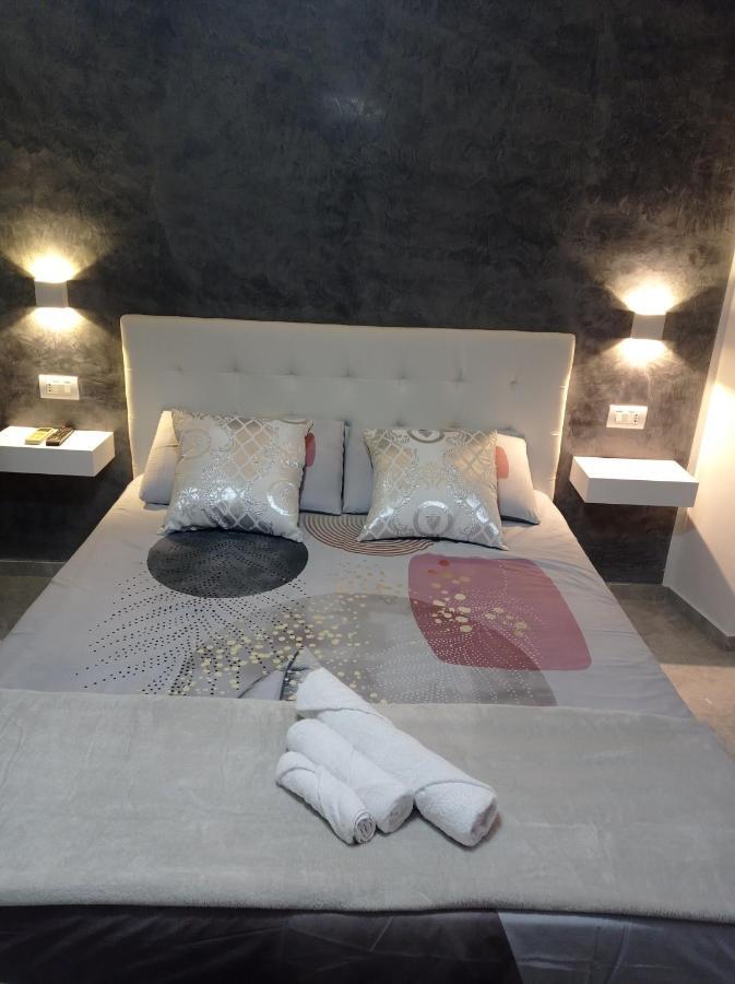 Hotel Casa Sanabria à Bari Extérieur photo