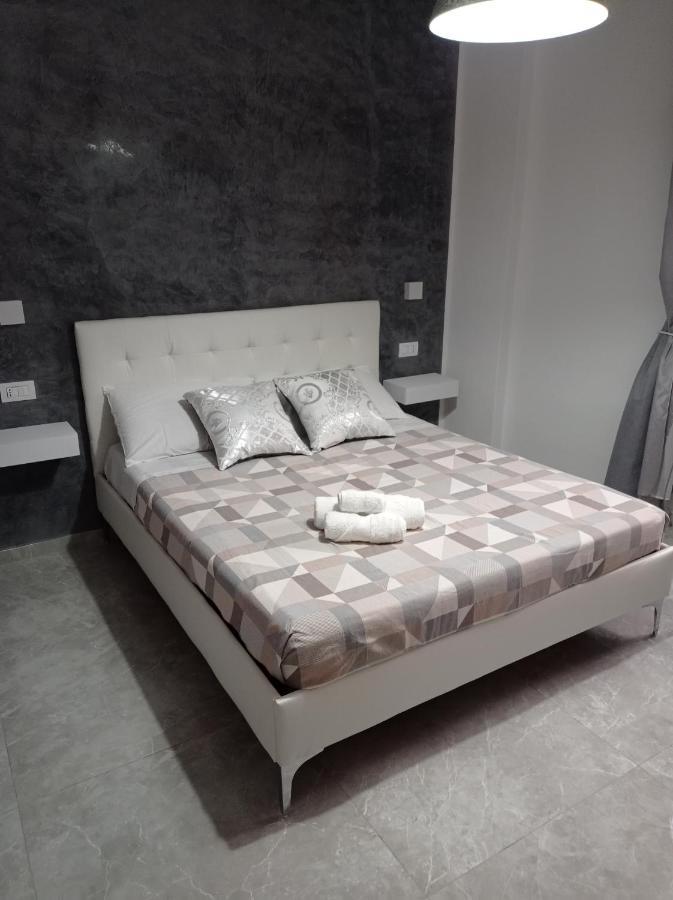 Hotel Casa Sanabria à Bari Extérieur photo